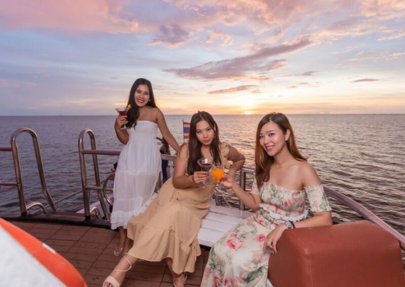 Melody Sunset Dinner Cruises Phuket - Dining Experience