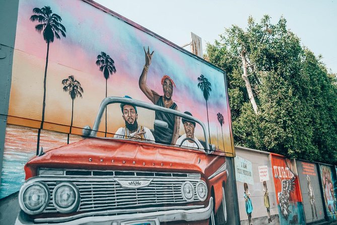 Melrose Self-Guided Tour of Instagrammable Places With Fun Facts and Photo Ops - Colorful Facades and Architectural Gems