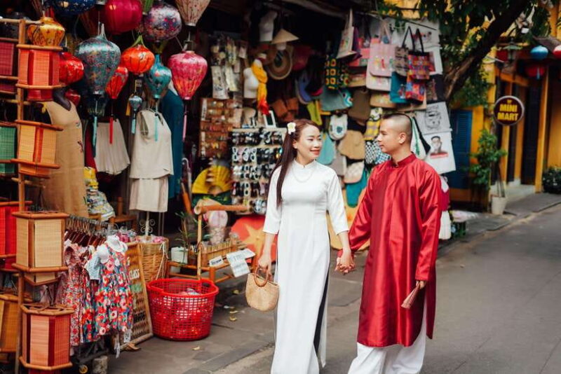 Memorable Photoshoot and Private Guided Walking Tour - Meeting Details