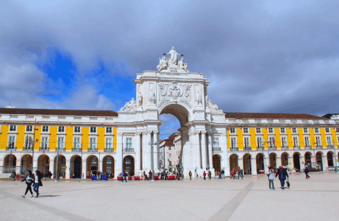 Memorable Private Full Day Tour in Lisboa - Important Information