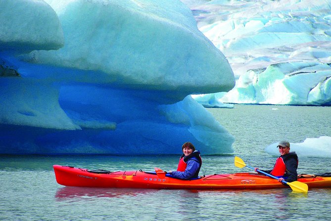 Mendenhall Lake Kayak and Salmon Bake Adventure - Kayaking Experience and Equipment