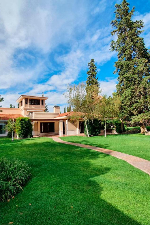 Mendoza 2-Day Escape at Luxury Wine Resort & Optional Flight - Key Points