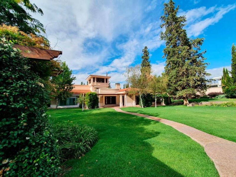 Mendoza 2-Day Escape at Luxury Wine Resort & Optional Flight - Accommodation and Amenities