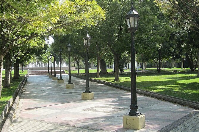 Mendoza Highlights: Half-Day City Tour - Guide Expertise and Knowledge
