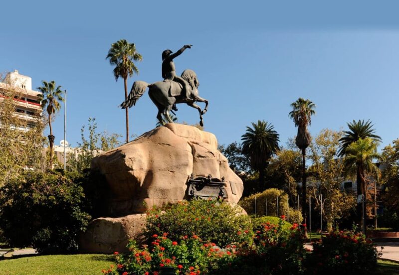 Mendoza: Historical City Walking Tour - Historical Insights