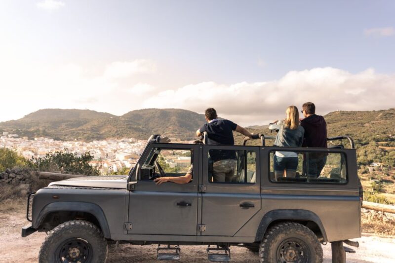 Menorca: Island Discovery Jeep Tour - Multilingual Driver-Guide Expertise
