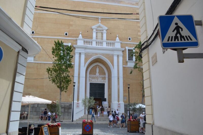 Menorca: Mahon Guided Tour With Cruise and Binibeca Visit - Free Time in Mahon