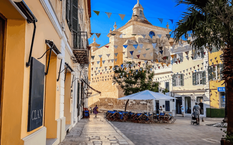 Menorca: Mahon Guided Walking Tour With History & Tastings - Itinerary Highlights