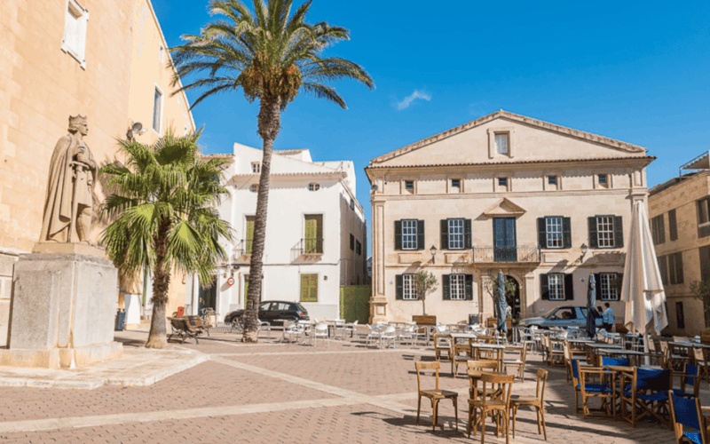 Menorca: Mahon Guided Walking Tour With History & Tastings - Itinerary Highlights