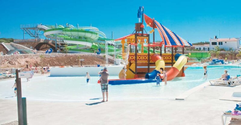 Menorca: Splash Aquapark Entry Ticket - Park Location and Attractions