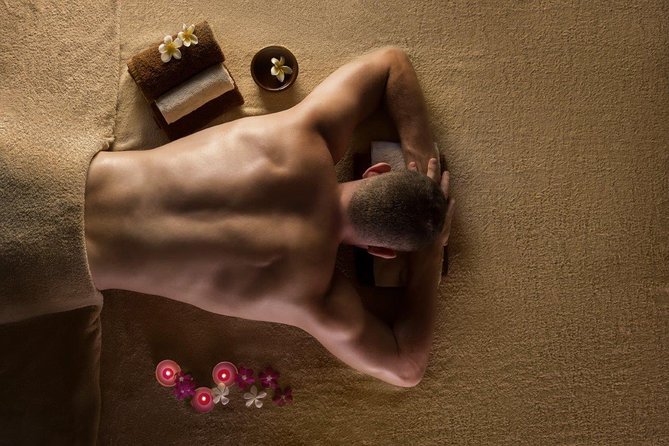 Mens Therapeutic and Remedial Massage in Collingwood - Relaxing Ambiance and Amenities