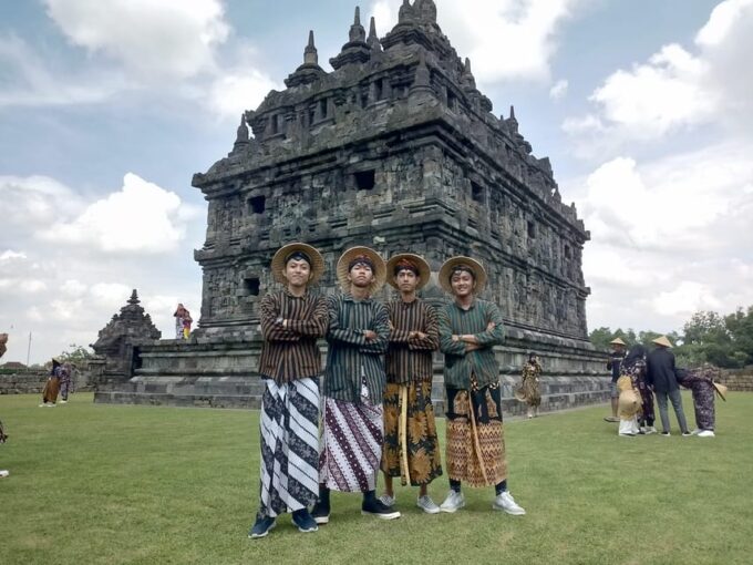 Merapi Lava Tour and Prambanan Temple All In - Additional Information