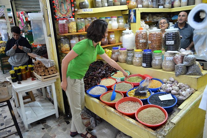 Mercado Walking Food Tour - Food Experience
