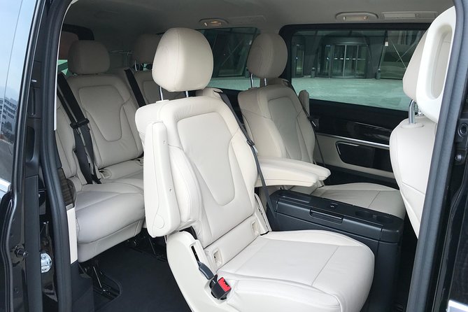 Mercedes V Class VIP Minivan Kraków - Reliable Transportation