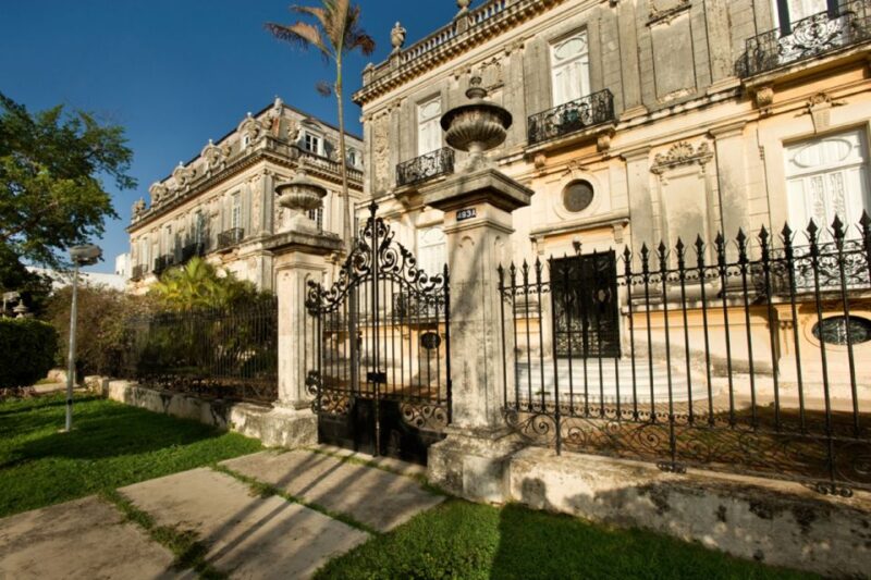 Mérida: City Highlights Guided Walking Tour - Key Points