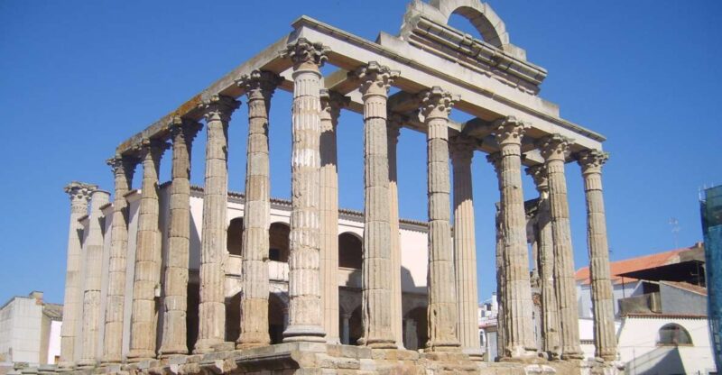 Merida: Guiding Walking Tour With Theater and Amphitheatre - Key Points