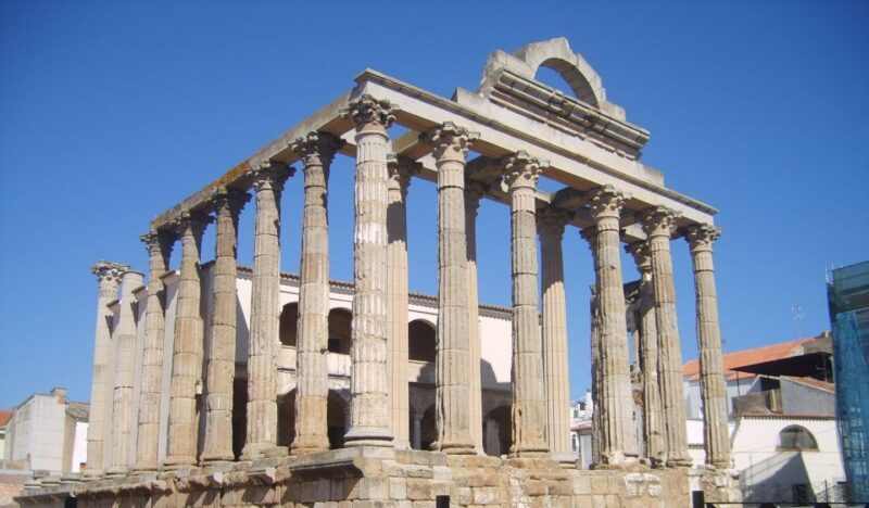 Merida: Guiding Walking Tour With Theater and Amphitheatre - Tour Highlights