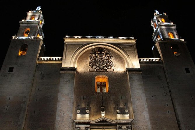 Merida Private City Tour With Local Food and Drink Tasting - Key Points