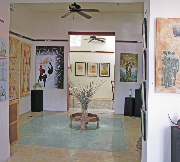 Merida: Santa Ana Art District Guided Tour - Art Exploration
