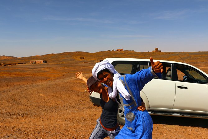 Merzouga Dunes and Berber Culture Private Day Trip With Lunch - Birdwatching at Lake Tamezguida