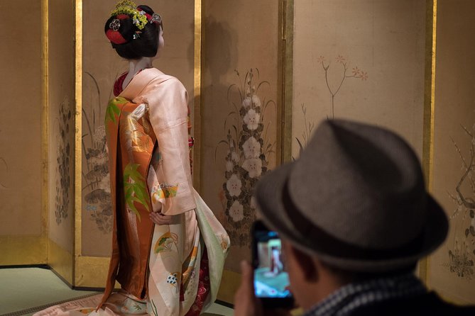 Mesmerizing Dinner With Maiko & Geisha - Accessibility and Additional Information