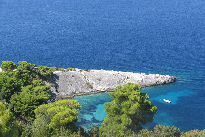 Mesmerizing Hvar Speed Boat Tour With Optional Wine Tasting - Included Amenities