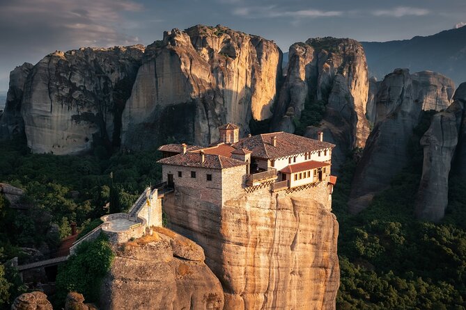 METEORA - 2 Days by Train From Thessaloniki - Including 2 Guided METEORA Tours - Daily - Itinerary and Activities