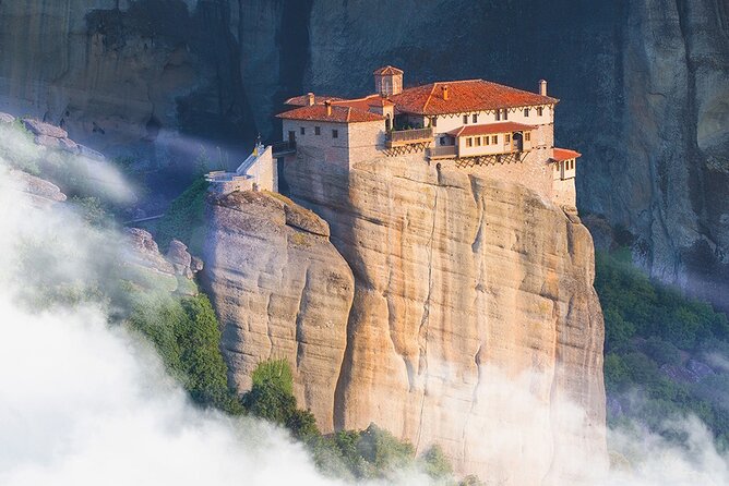 Meteora Full-Day Trip With Guide on Luxury Bus From Athens - Itinerary and Guided Activities