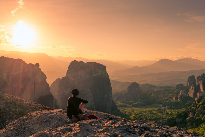 Meteora: Guided Sunset Tour With Monasteries and Caves Visit - Scenic Sunset Views
