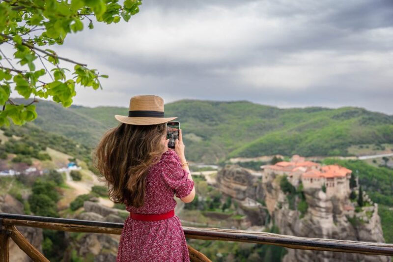 Meteora Half Day Tour With a Local Photographer - Key Points