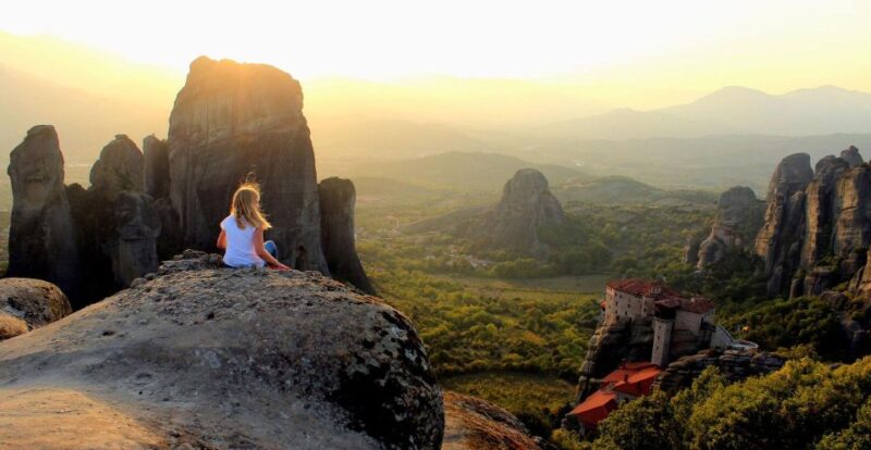 Meteora Homo-Sapiens Museum & 300 Spartans Battlefield - Highlights