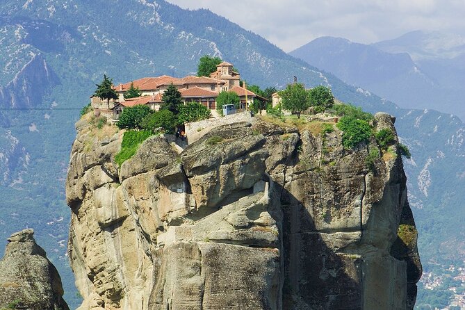 Meteora Monasteries & 300 Spartans Battle of Thermopylae - Visiting the Meteora Monasteries