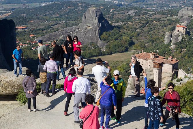 Meteora Monasteries Full Day Trip From Athens With Optional Lunch - Exploring the Meteora Monastery Complex