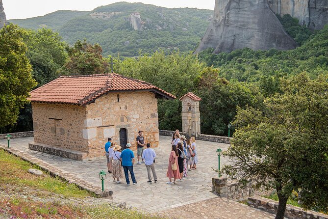 Meteora Monasteries Half-Day Small Group Tour With Transport - Tour Group Size and Duration