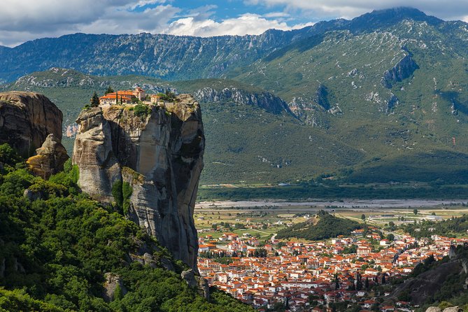 Meteora Monasteries Private Daytrip From Athens - Questions About Staying Here