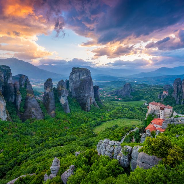 Meteora: Private Day Trip From Thessaloniki - Navigating Monastery Dress Code and Etiquette