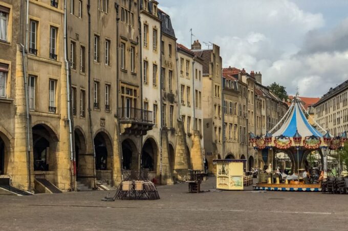 Metz: City Exploration Game and Tour - Exploration and Discovery