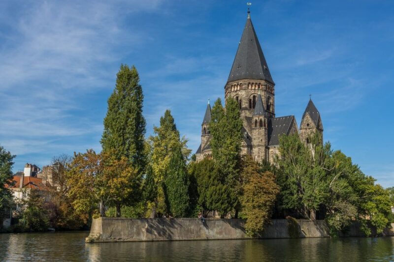 Metz: City Exploration Smartphone Game - Included Features