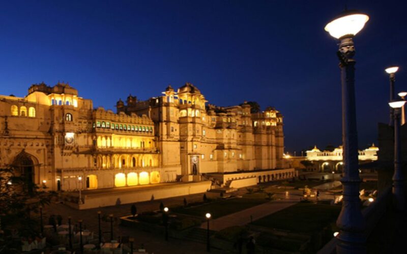 Mewar Evening Light & Sound Show With Dinner - Experience Highlights