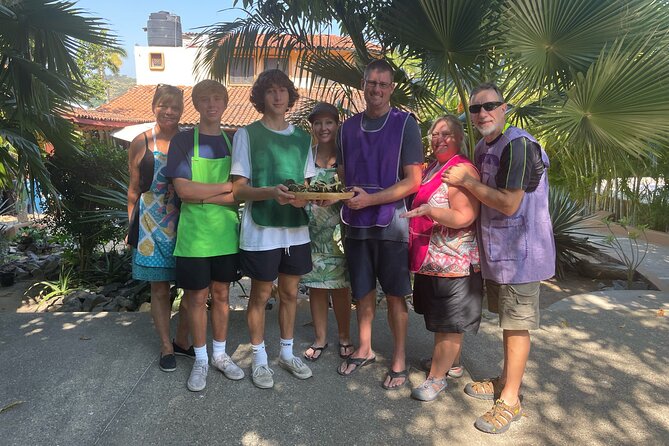 Mexican Cooking Class in Zihuatanejo De Azueta - Traditional Cooking Techniques