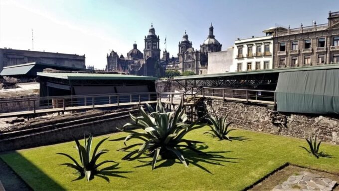 Mexico City Architecture Tour: Historic and Modern Marvels - Cathedrals Architectural Mastery