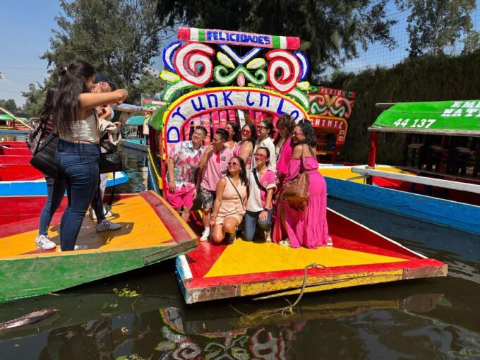 Mexico City: Bachelor/ Bachelorette/Bday Boat Private Group - Theme and Decorations