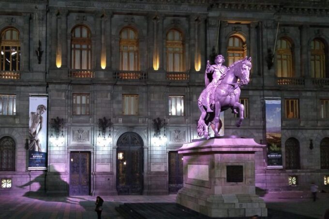 Mexico City: Double Decker Bus Night Tour - Multilingual Audio Guide