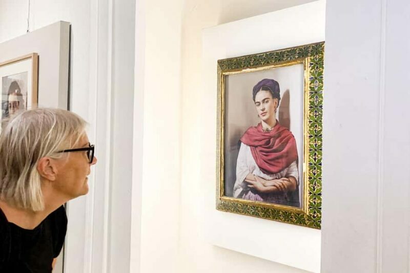 Mexico City: Frida Kahlo Museum or Casa Kahlo Entry - The Atmosphere and Tour Experience
