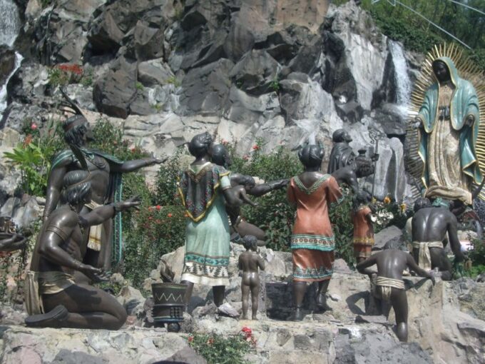 Mexico City Full-Day Teotihuacan Pyramids and Temples Tour - Transportation and Accommodation