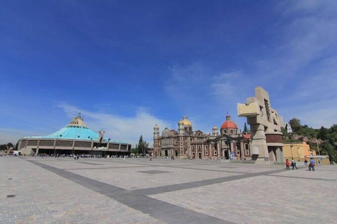 Mexico City: Hop-on Hop-off City Tour by Turibus 1-Day Pass - Inclusions and Participant Information