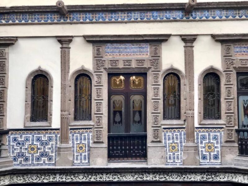 Mexico City: Palaces and Gossip From Colonial Times - Architecture, Art, and History