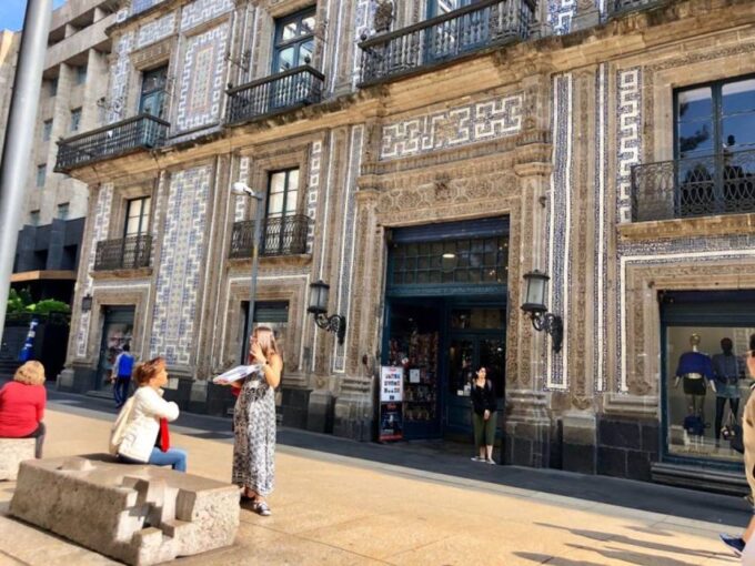 Mexico City: Palaces and Gossip From Colonial Times - Everyday Life and Gossip