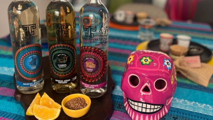 Mexico City: Tacos & Mezcal Tour - Taco Exploration