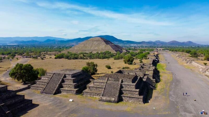 Mexico City: Teotihuacan Morning Half-Day Tour with Lunch - Exploring Teotihuacan with a Guided Ear